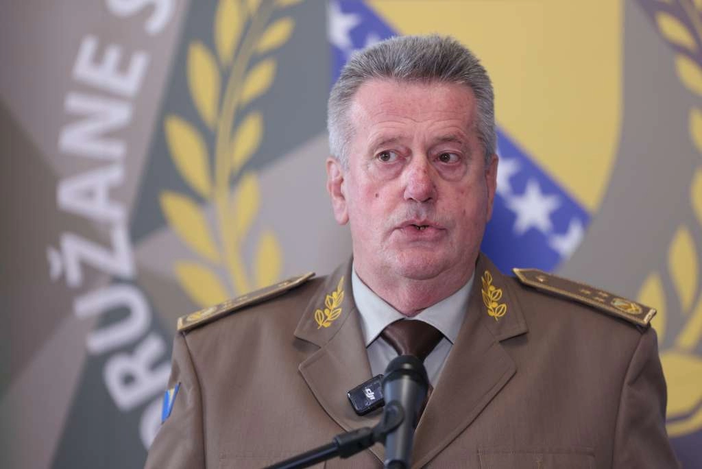 Sastanak načelnika Zajedničkog stožera OSBiH sa zapovjednikom NATO Stožera Sarajevo